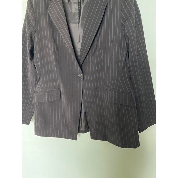 Evan Picone Women’s Stretch Pinstriped Button Front Long Sleeve Blazer Size 12 - Picture 6 of 7